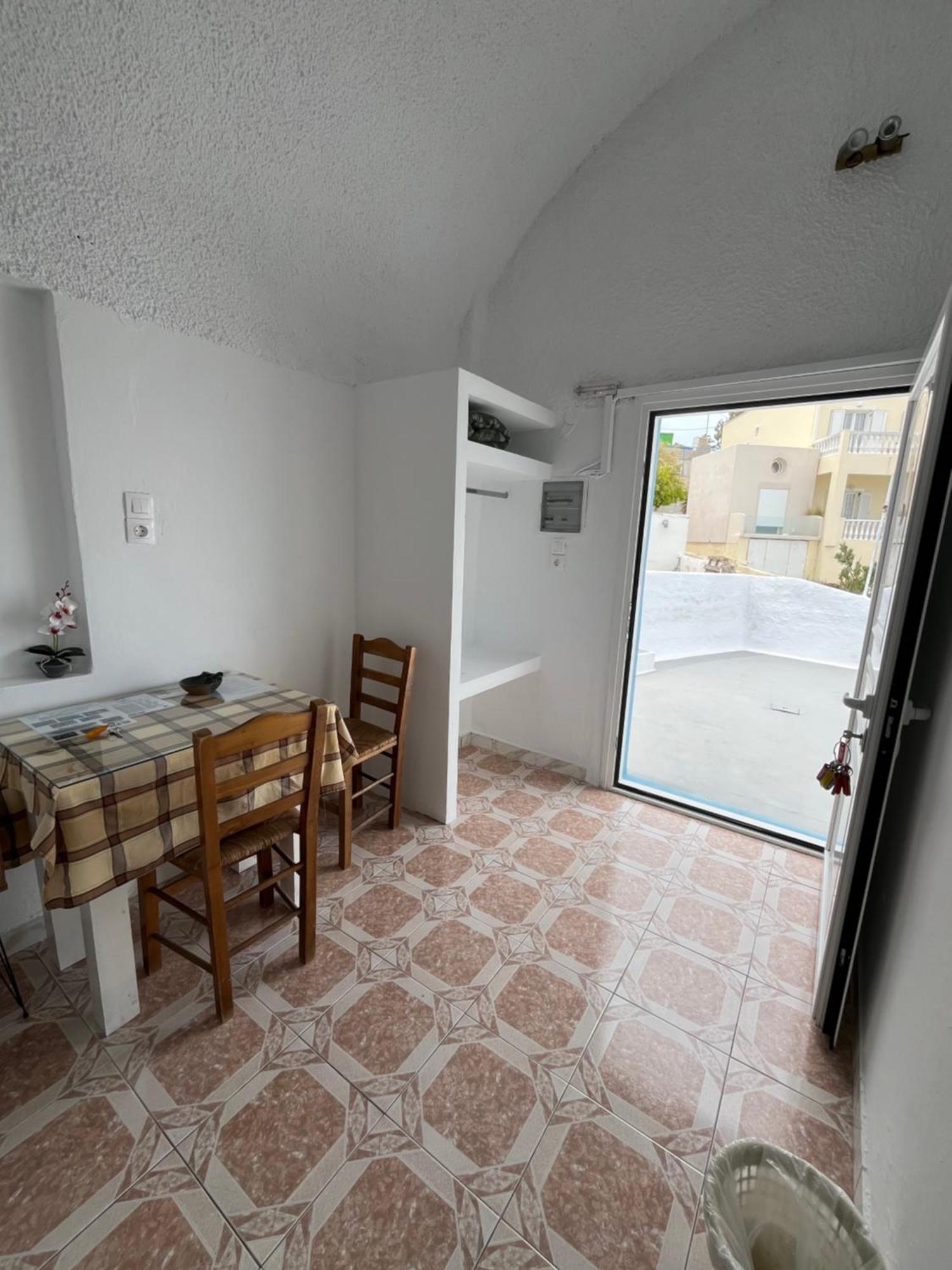 Stella Nomikou Apartments Фіростефані Екстер'єр фото